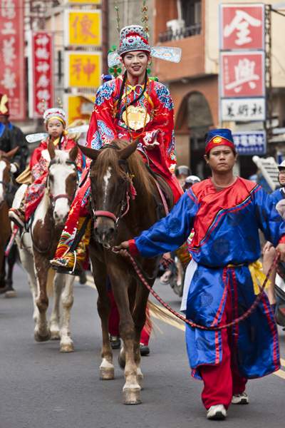 Chinesische Tradition – Festumzug